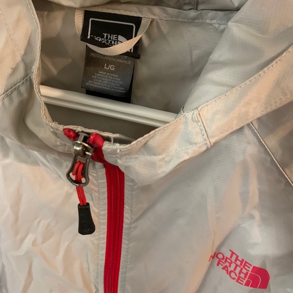 The North Face Windbreaker - Picture 3 of 3